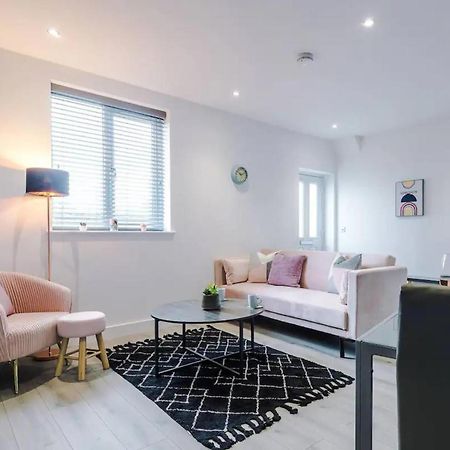 The Ecclesian Deluxe Apartments Near Trafford Centre Eccles Train Station Манчестер Екстер'єр фото