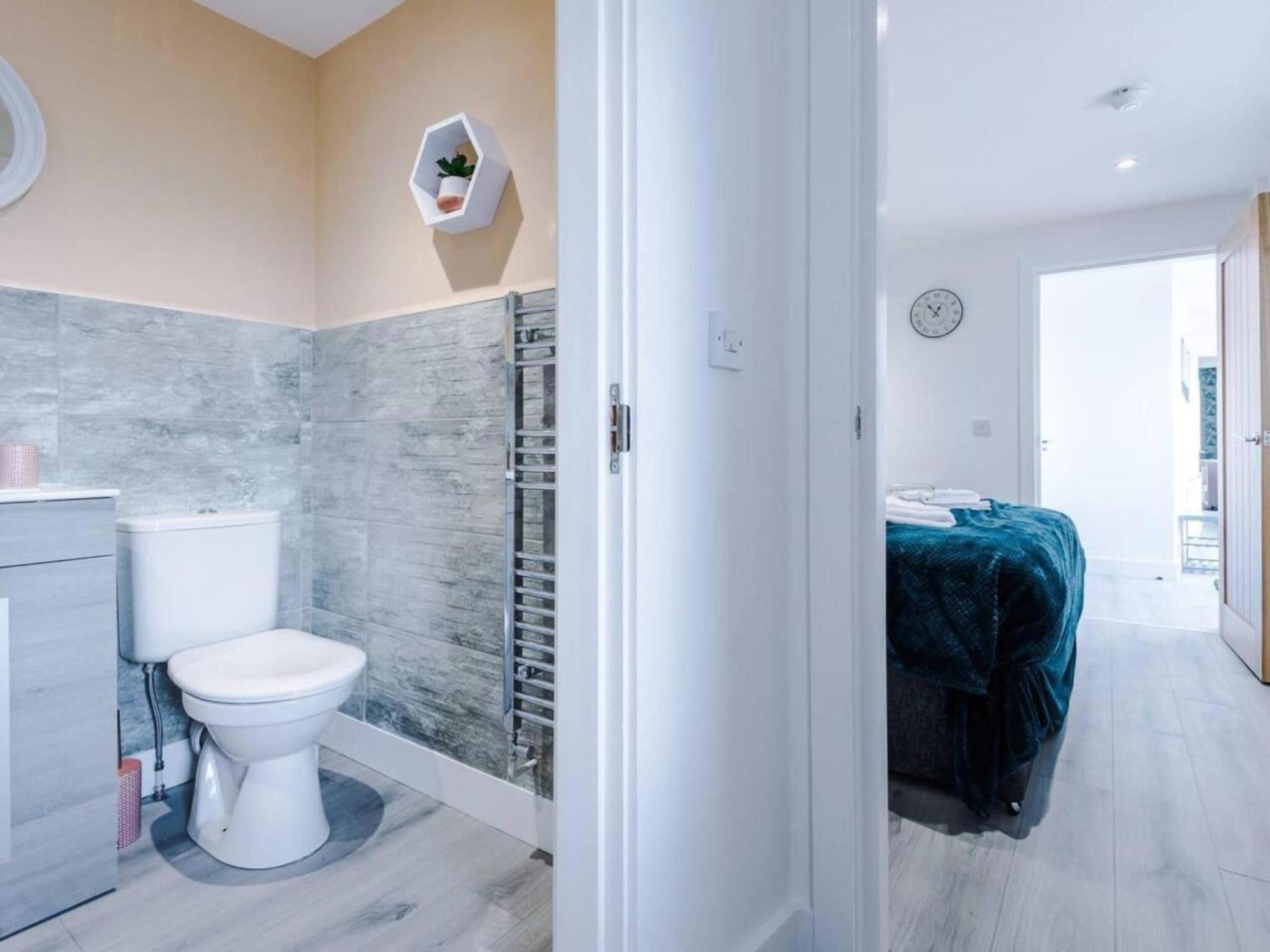 The Ecclesian Deluxe Apartments Near Trafford Centre Eccles Train Station Манчестер Екстер'єр фото
