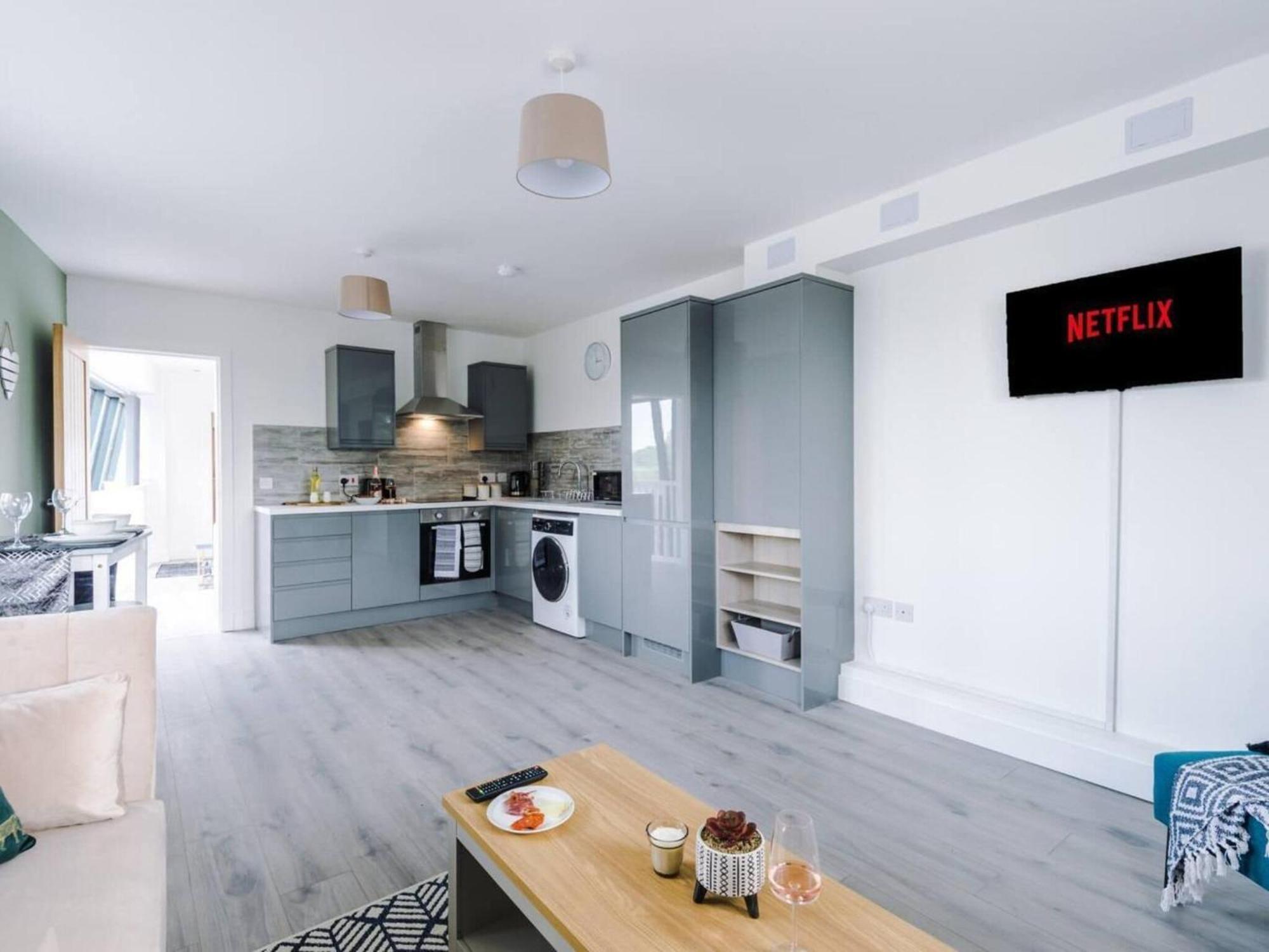 The Ecclesian Deluxe Apartments Near Trafford Centre Eccles Train Station Манчестер Екстер'єр фото