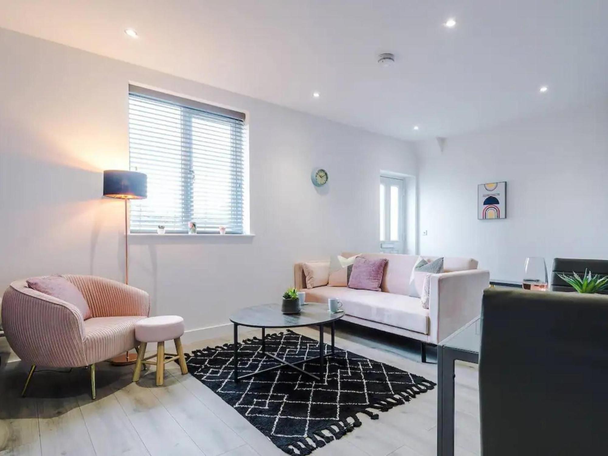 The Ecclesian Deluxe Apartments Near Trafford Centre Eccles Train Station Манчестер Екстер'єр фото