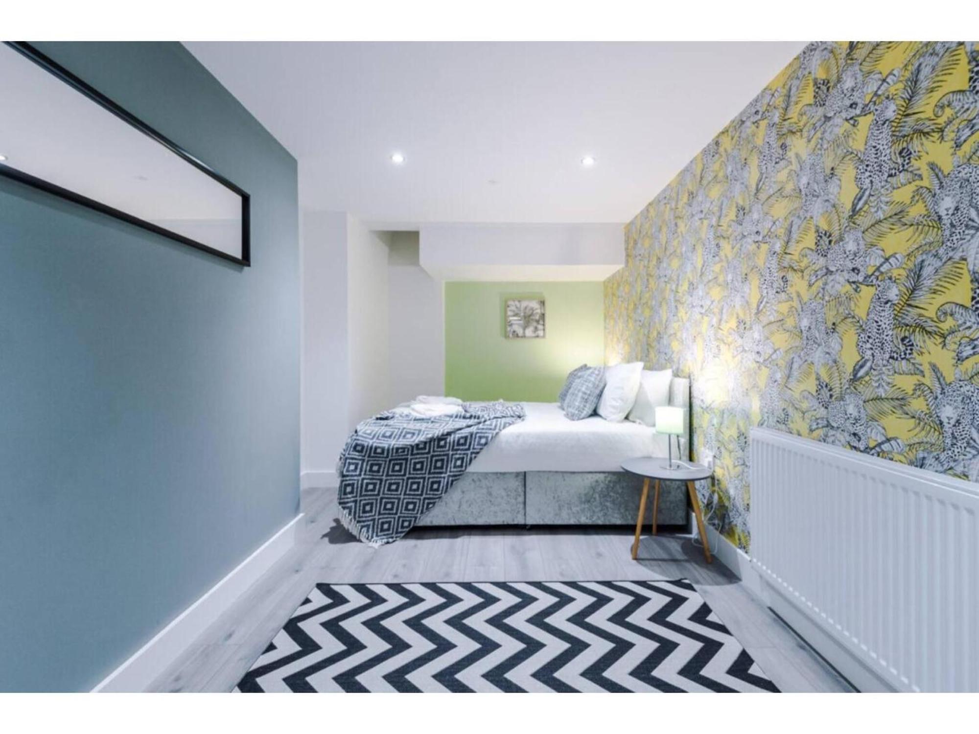 The Ecclesian Deluxe Apartments Near Trafford Centre Eccles Train Station Манчестер Екстер'єр фото