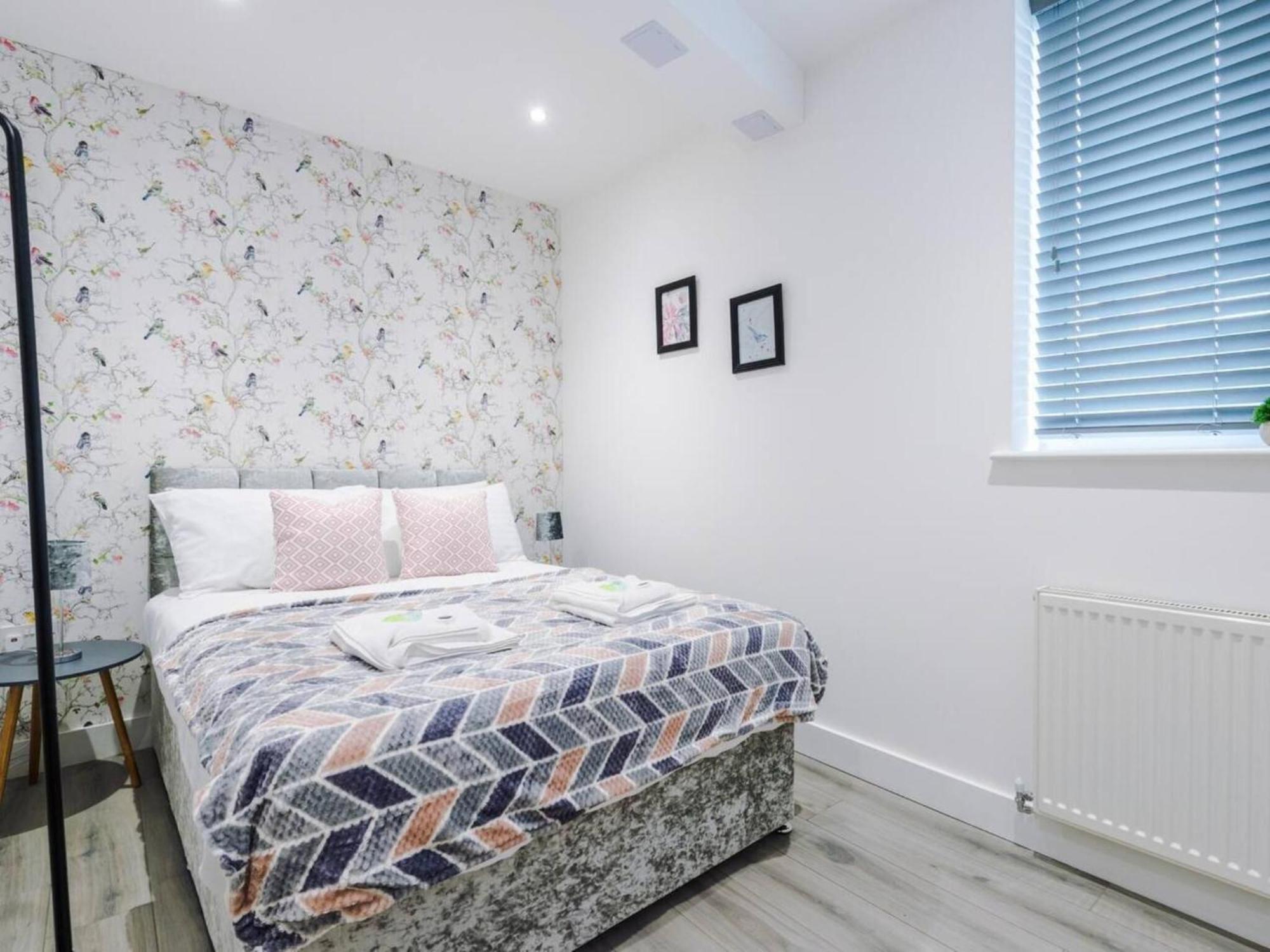 The Ecclesian Deluxe Apartments Near Trafford Centre Eccles Train Station Манчестер Екстер'єр фото