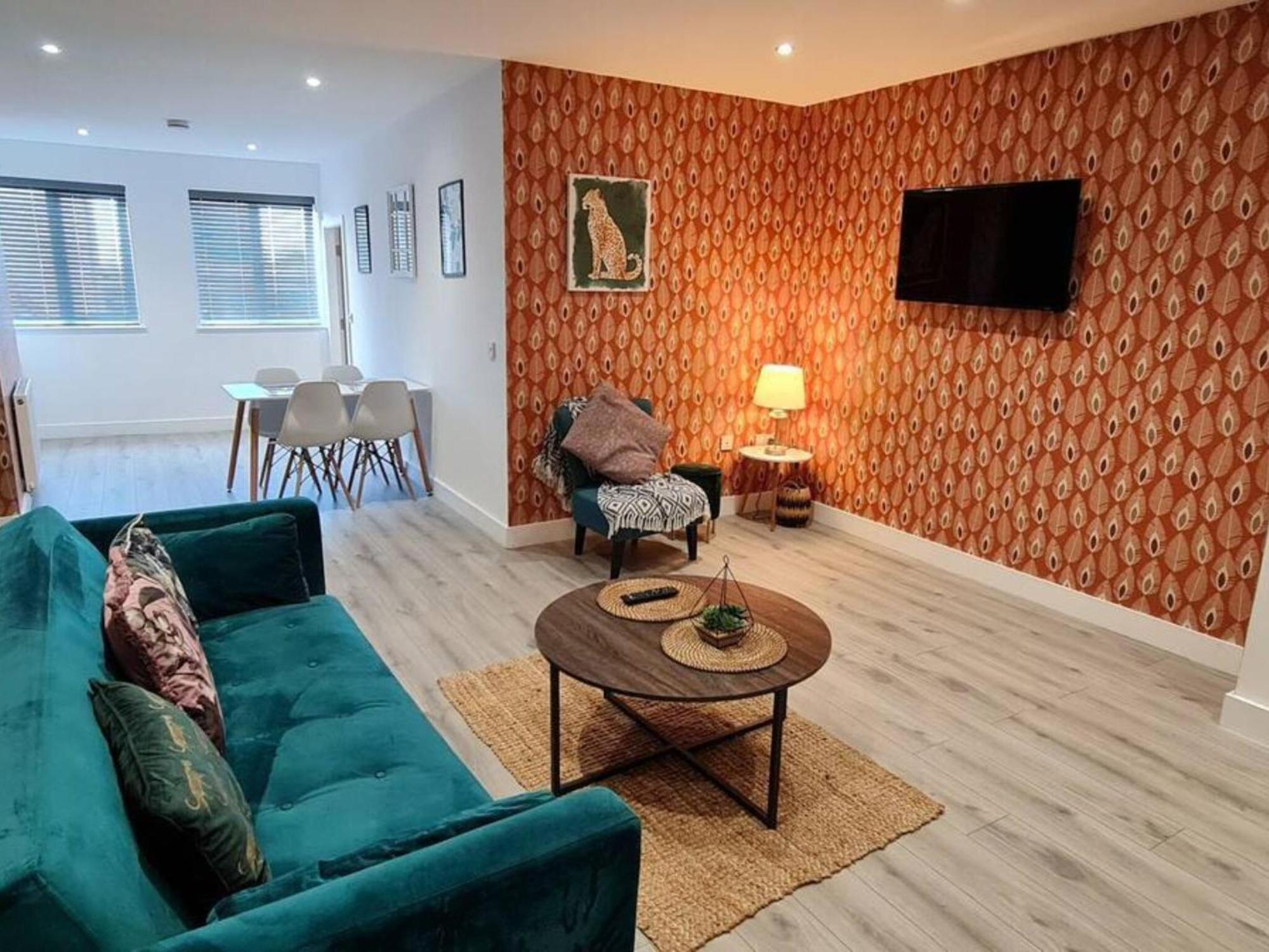 The Ecclesian Deluxe Apartments Near Trafford Centre Eccles Train Station Манчестер Екстер'єр фото
