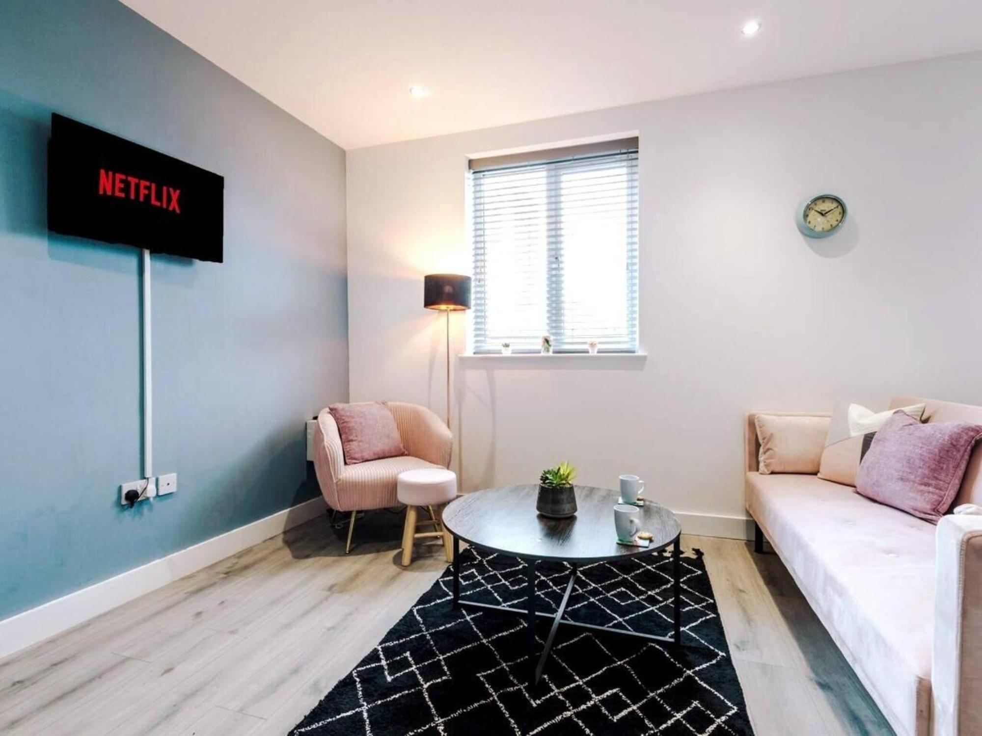 The Ecclesian Deluxe Apartments Near Trafford Centre Eccles Train Station Манчестер Екстер'єр фото